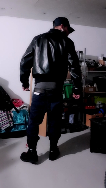 jeans_boy  26-10-2021 Recorded Video Webcam